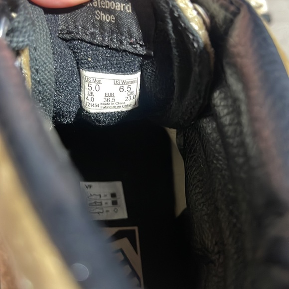 🥰🥰High Top Old School Velvet Vans🥰🥰 - Picture 9 of 9